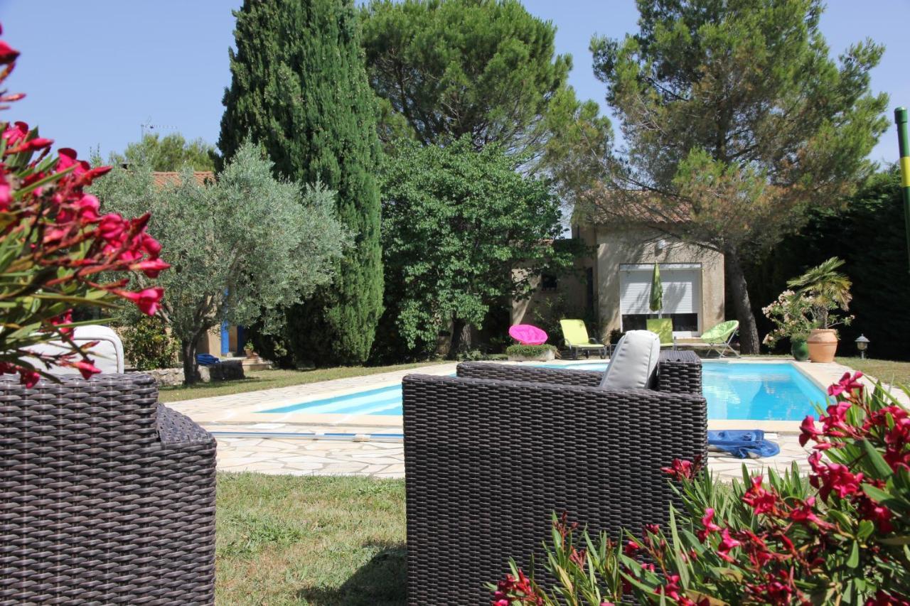 Entre Avignon Et Pont Du Gard Bed & Breakfast Rochefort-du-Gard Exterior photo