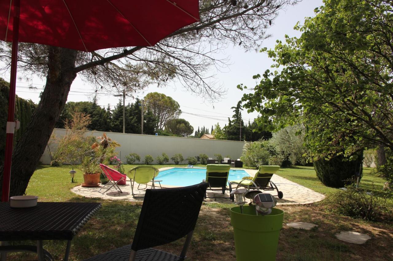 Entre Avignon Et Pont Du Gard Bed & Breakfast Rochefort-du-Gard Room photo